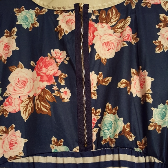 Tunic - Picture 3 of 4